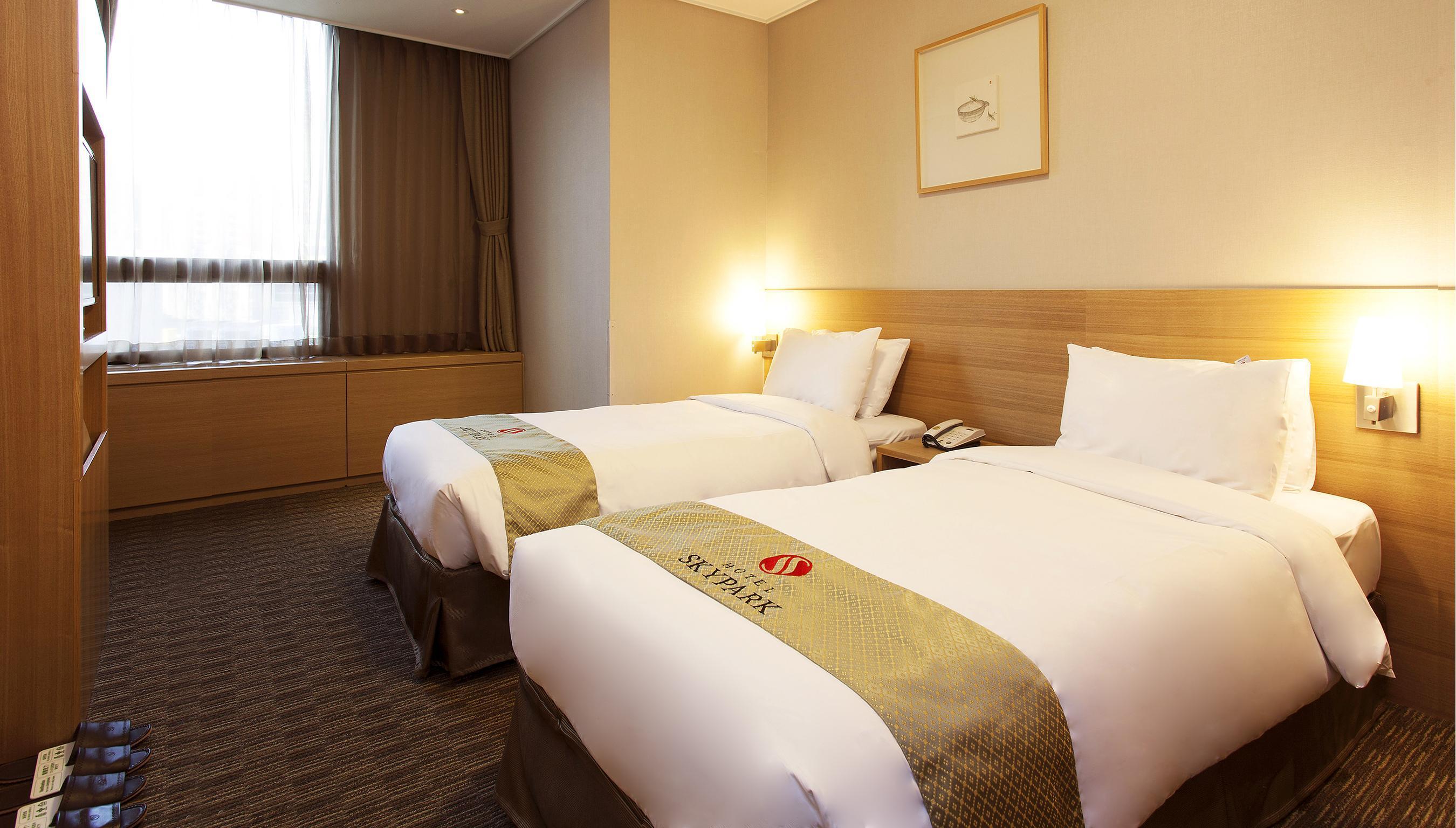 Hotel Skypark Central Myeongdong Сеул Экстерьер фото