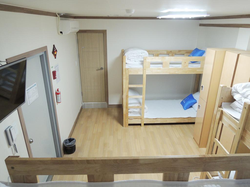 Hotel Skypark Central Myeongdong Сеул Экстерьер фото