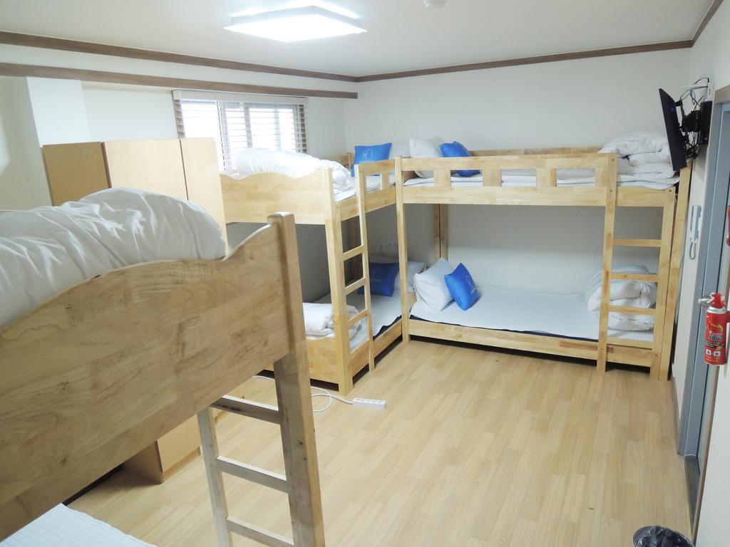 Hotel Skypark Central Myeongdong Сеул Экстерьер фото