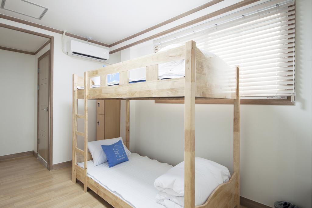 Hotel Skypark Central Myeongdong Сеул Экстерьер фото