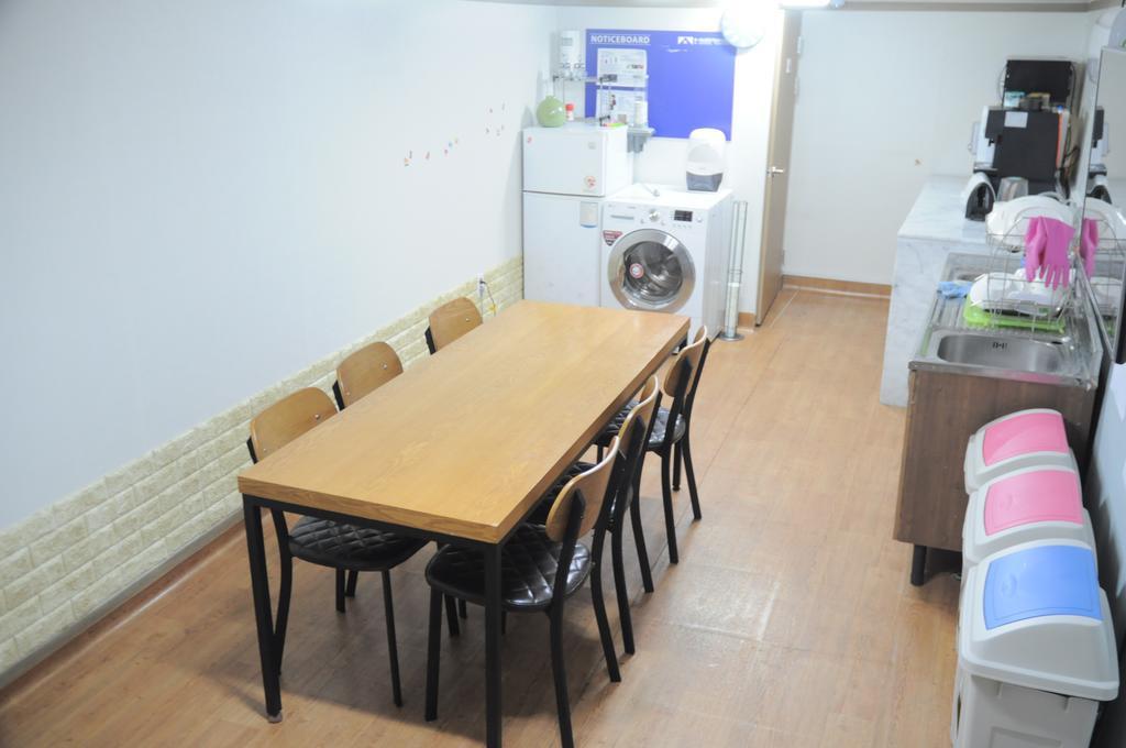 Hotel Skypark Central Myeongdong Сеул Экстерьер фото