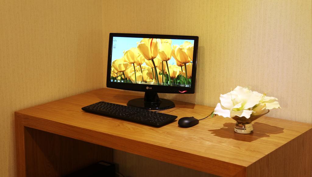 Hotel Skypark Central Myeongdong Сеул Экстерьер фото